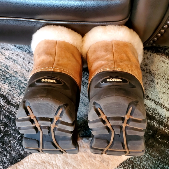 SOREL Winter Weather Boots - Size 6 (EUC) - Picture 4 of 11
